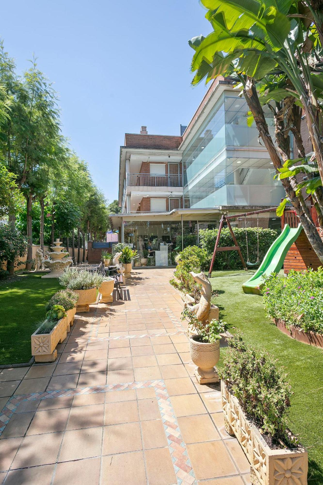 Velor Apartamentos Turísticos Castelldefels Exterior foto