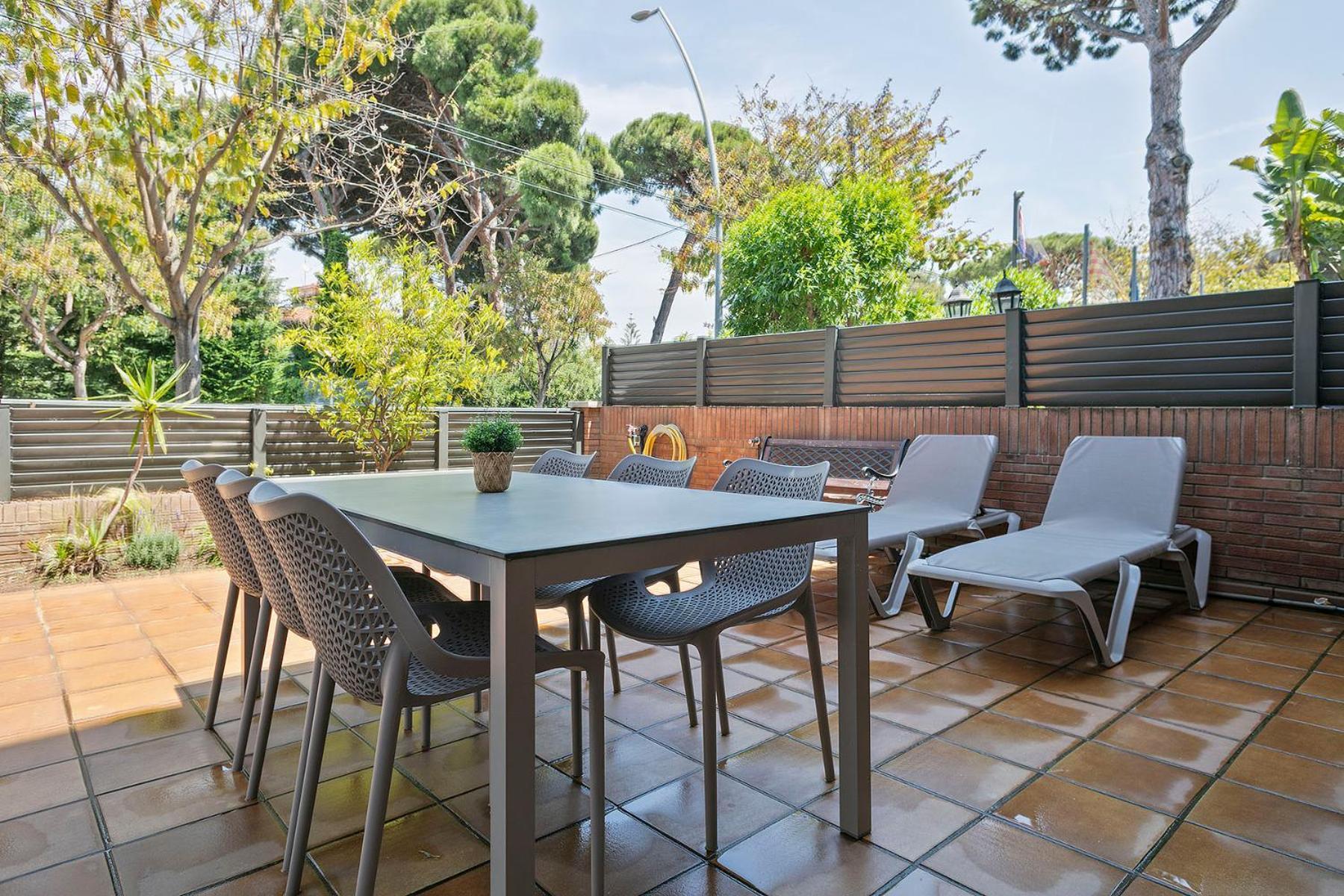 Velor Apartamentos Turísticos Castelldefels Exterior foto