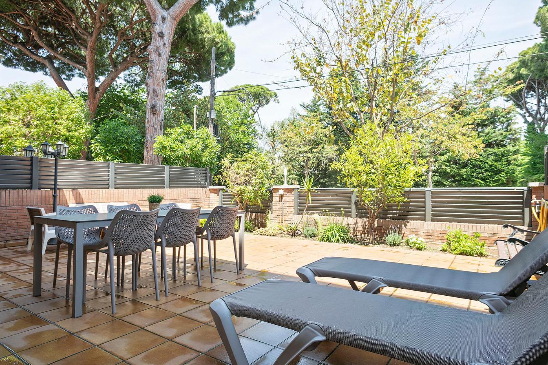 Velor Apartamentos Turísticos Castelldefels Exterior foto