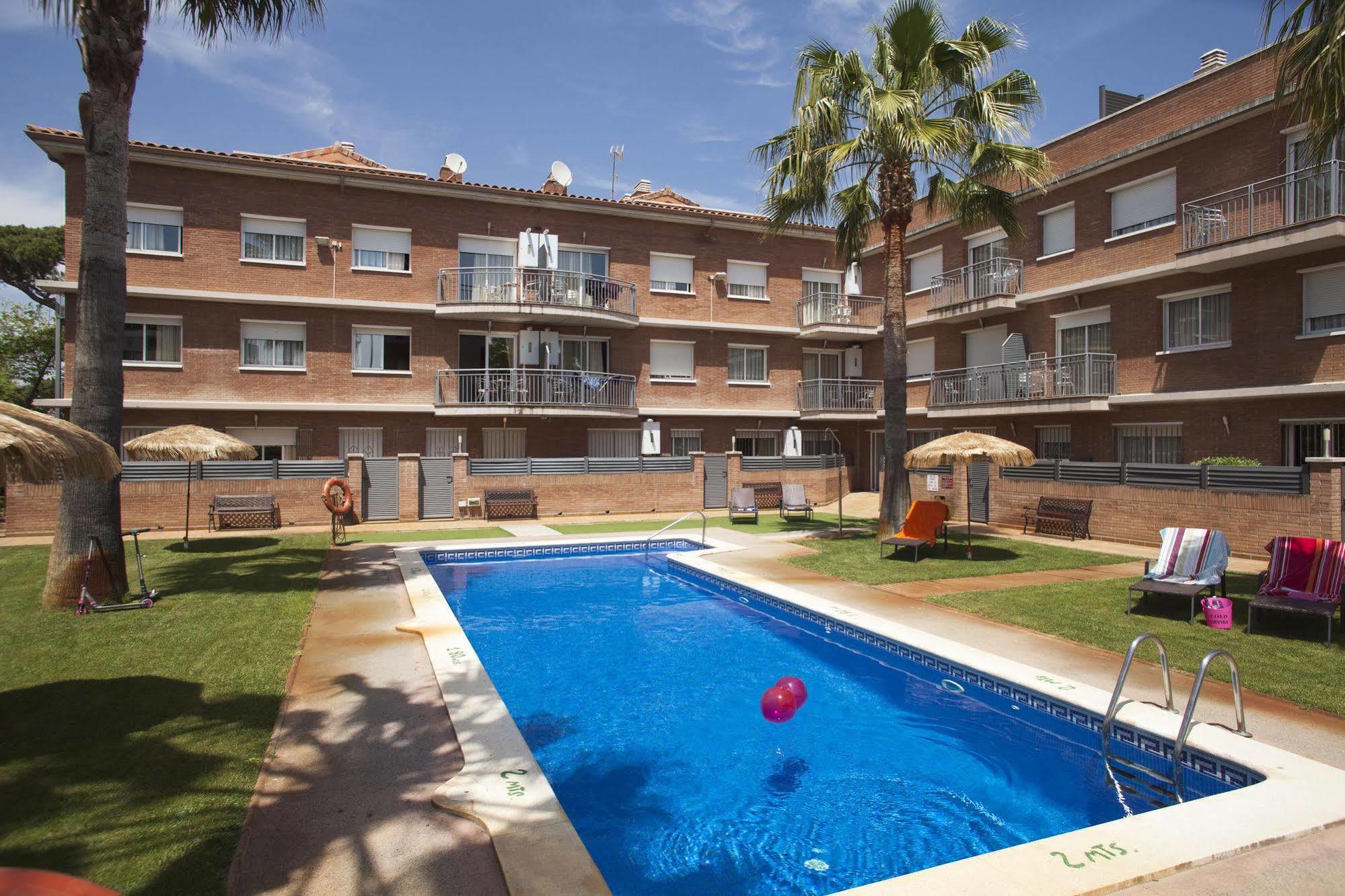 Velor Apartamentos Turísticos Castelldefels Exterior foto